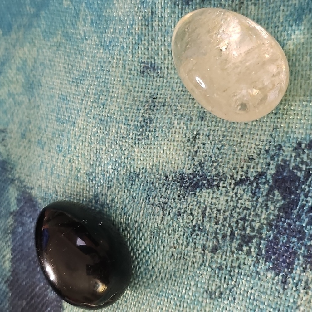 REAL CRYSTAL STONE EGG